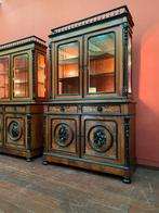 Koppel antieke vitrinekasten met verlichting, Ophalen