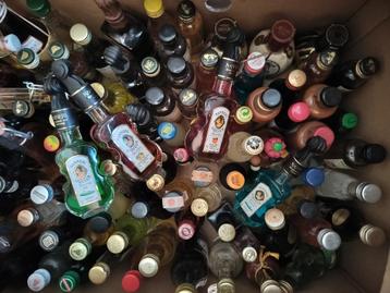 collectie mini flesjes beschikbaar voor biedingen