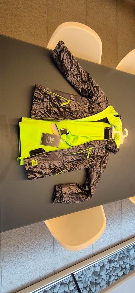 2x ski jassen en 3 x skibroek, Kinderen en Baby's, Kinderkleding | Maat 164, Jas, Ophalen