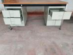 mewaf metalen bureau vintage, Huis en Inrichting, Ophalen, Gebruikt, Bureau