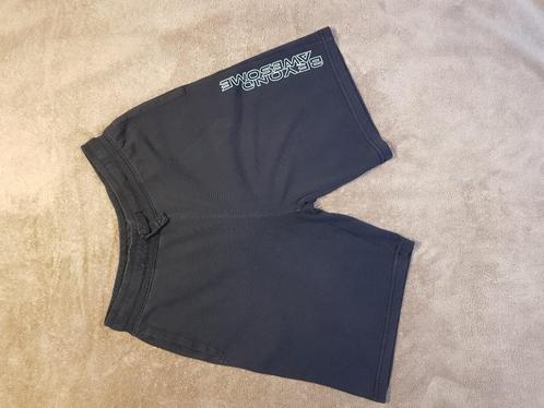 Sweatshort (Maat 152), Kinderen en Baby's, Kinderkleding | Maat 152, Gebruikt, Jongen, Broek, Ophalen of Verzenden