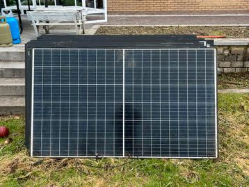 Zonnepanelen 335W zwart beschikbaar voor biedingen