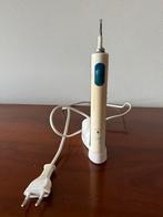 Oral b elektrische tandenborstel, Ophalen of Verzenden, Zo goed als nieuw, Tandenborstel