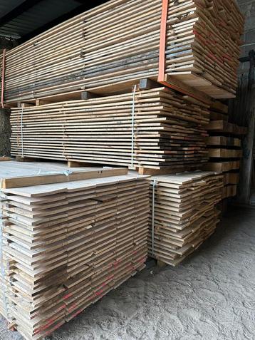 Europees eiken balken en planken beschikbaar voor biedingen