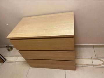 Commode trois tiroirs IKEA, livraison sur Bruxelles., 3 ou 4 tiroirs, Comme neuf, Enlèvement, Chêne