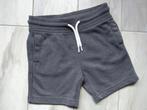 ★ M110 - kort sportbroekje, Kinderen en Baby's, Kinderkleding | Maat 110, Ophalen of Verzenden, Gebruikt, Jongen, Broek
