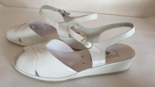 Semler "Nina" leren sandalen mt 43, Kleding | Dames, Schoenen, Nieuw, Sandalen of Muiltjes, Wit, Ophalen of Verzenden