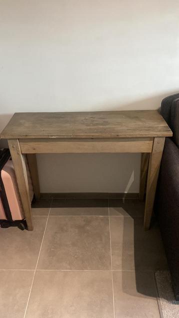Sidetable  beschikbaar voor biedingen