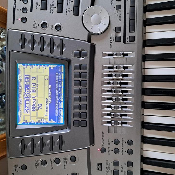 Keyboard, casio mz 2000, 61 toetsen, Muziek en Instrumenten, Keyboards, Zo goed als nieuw, 61 toetsen, Casio, Ophalen