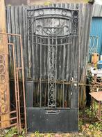 Antieke smeedijzeren deur met kozijn, Doe-het-zelf en Bouw, Gebruikt, Overige typen, 150 tot 225 cm, Metaal