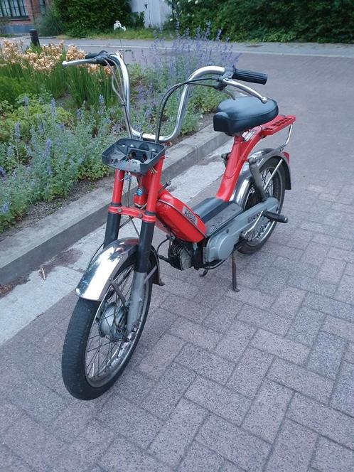 Piaggio bravo met papieren( lichte opknapper), Fietsen en Brommers, Brommers | Tomos, Zo goed als nieuw, Ophalen