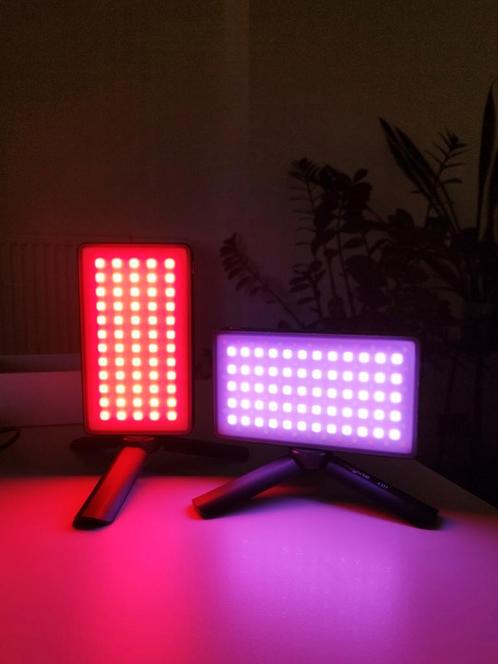 Weeylite RB9 RGBW Portable LED Light - SET 2 st, Audio, Tv en Foto, Fotografie | Fotostudio en Toebehoren, Zo goed als nieuw, Lamp of Flitsset
