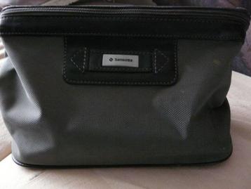 Samsonite ruime toilettas voor heren beschikbaar voor biedingen