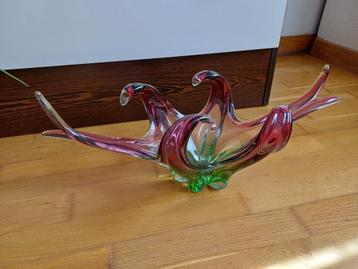 Murano schaal beschikbaar voor biedingen