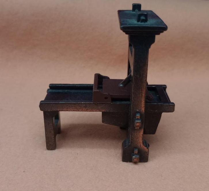 Play Me puntenslijper Guttenberg drukpers 970, Verzamelen, Overige Verzamelen, Gebruikt, Ophalen of Verzenden