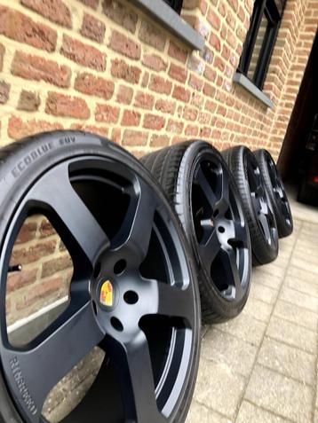 22 Inch Velgen Porsche met goede banden beschikbaar voor biedingen