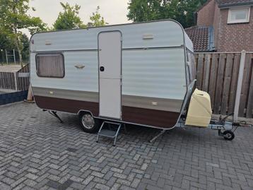 Caravan Jumatt De Roeck 400

Bouwjaar 1978
Leeg gewicht 646  beschikbaar voor biedingen
