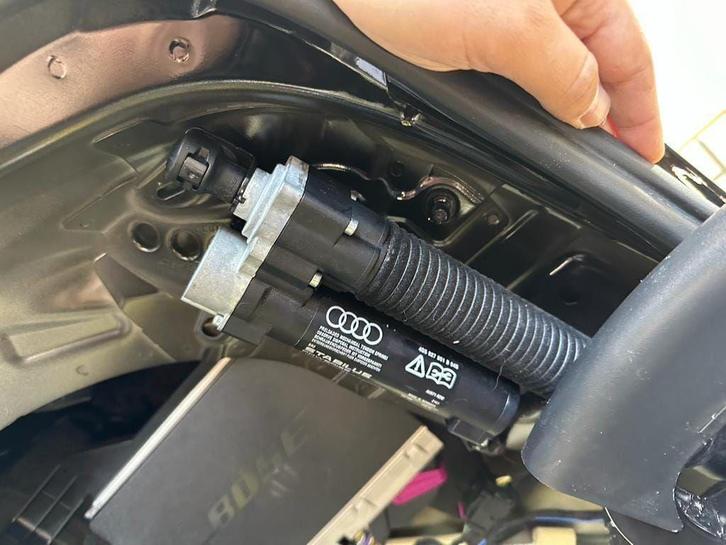 Elektrische achterklep en/of Easy open, Diensten en Vakmensen, Auto en Motor | Monteurs en Garages, Overige werkzaamheden, 24-uursservice