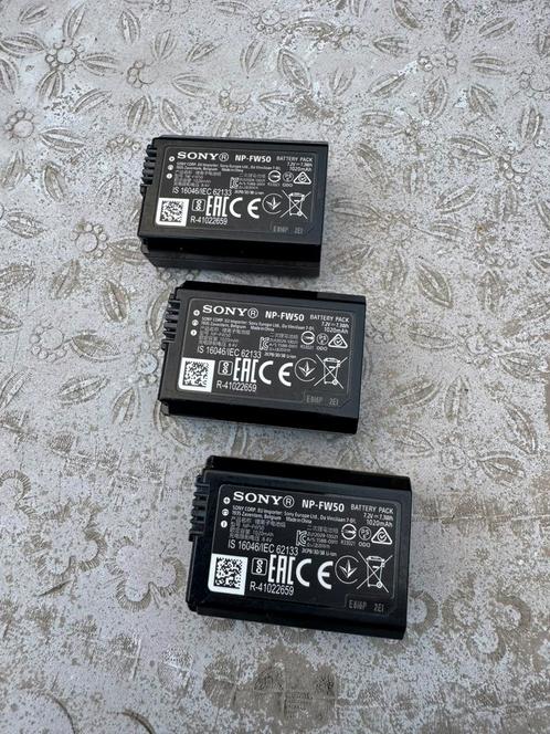 3 stuks Sony NP-FW50 accu batterij DSLR camera, Audio, Tv en Foto, Fotografie | Accu's en Batterijen, Zo goed als nieuw, Ophalen of Verzenden