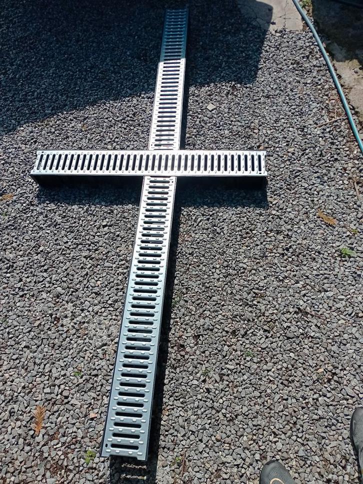 Nieuwe Nicoll DRP 178 dakgoten, meer dan 600€ gekocht, Doe-het-zelf en Bouw, Buizen en Afvoer, Nieuw, Afvoer, PVC, 6 meter of meer