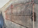 antieke smeedijzeren  brede poort 4 m 80 br, Tuin en Terras, Ophalen of Verzenden, Gebruikt, IJzer