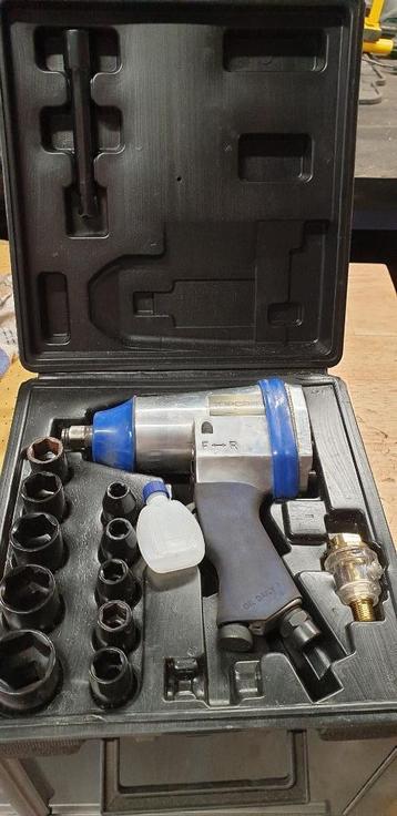 hand gereedschap beschikbaar voor biedingen