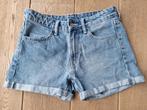 Lichtblauwe jeansshort maat 32 als nieuw, Ophalen of Verzenden, Zo goed als nieuw, Blauw, W27 (confectie 34) of kleiner