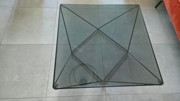 Moderne Avet salontafel van 90x90 cm beschikbaar voor biedingen
