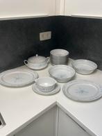 Noritake service lichtblauwe bloemetjes serie ‘Carolyn 2693’, Huis en Inrichting, Ophalen, Zo goed als nieuw