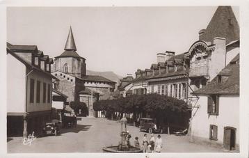 FRANKRIJK - Saint-Savin: Place du Trey beschikbaar voor biedingen
