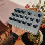 King drone the great / 6 osc Drone , free shipping in BE, Muziek en Instrumenten, Synthesizers, Ophalen of Verzenden