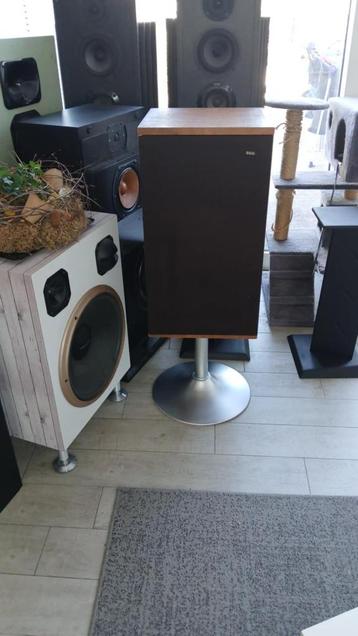 B&W DM2a  luidprekers beschikbaar voor biedingen