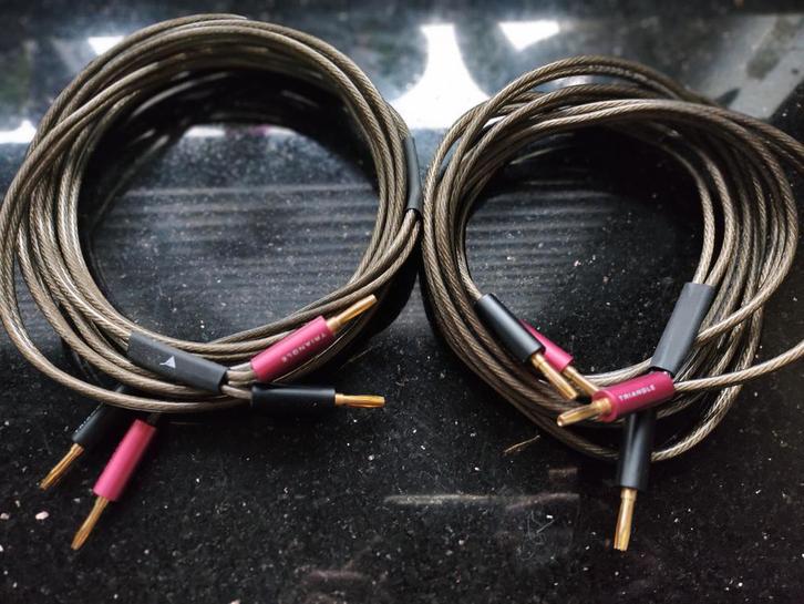 Câbles enceintes Triangle Opéra, TV, Hi-fi & Vidéo, Câbles audio & Câbles de télévision, Comme neuf, Câble de haut-parleur, 2 à 5 mètres