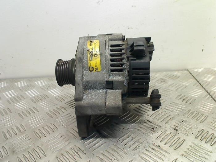 Dynamo d'un Volkswagen Golf, Autos : Pièces & Accessoires, Moteurs & Accessoires, Volkswagen, Utilisé, 3 mois de garantie, Enlèvement ou Envoi