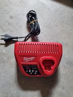 Milwaukee charger 12v, Bricolage & Construction, Outillage | Pièces de machine & Accessoires, Enlèvement, Comme neuf