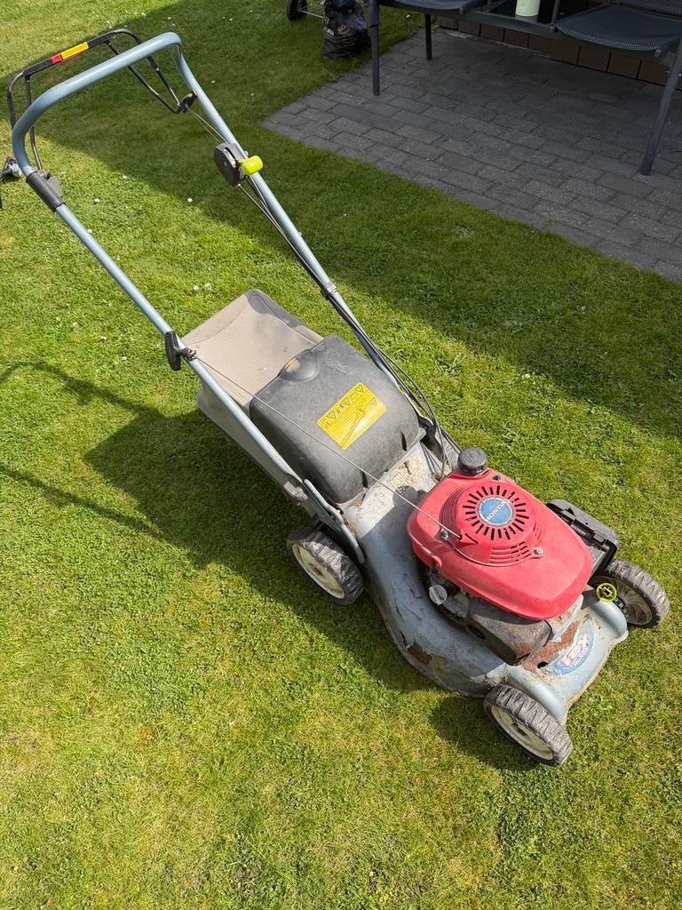 Honda grasmaaier zelftrekker, Ophalen, Cirkelmaaier, Gebruikt, Opvangbak