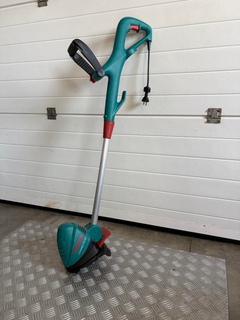 Bosch Combitrim, Jardin & Terrasse, Coupe-bordures, Enlèvement, Comme neuf, Moins de 10 cm, Électrique