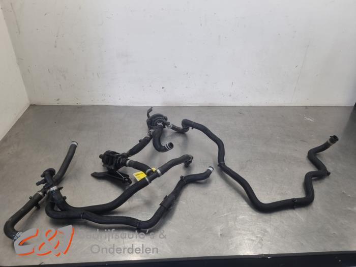 Extra waterpomp van een Renault Trafic, Gebruikt, -, Renault, -