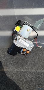 Moteur de toit d capotable Mercedes CLK Cabriolet W209, r f, Mercedes-Benz AG, Mercedes-Benz, Utilisé, Mercedesstrasse 120
70372  Stuttgart, DE