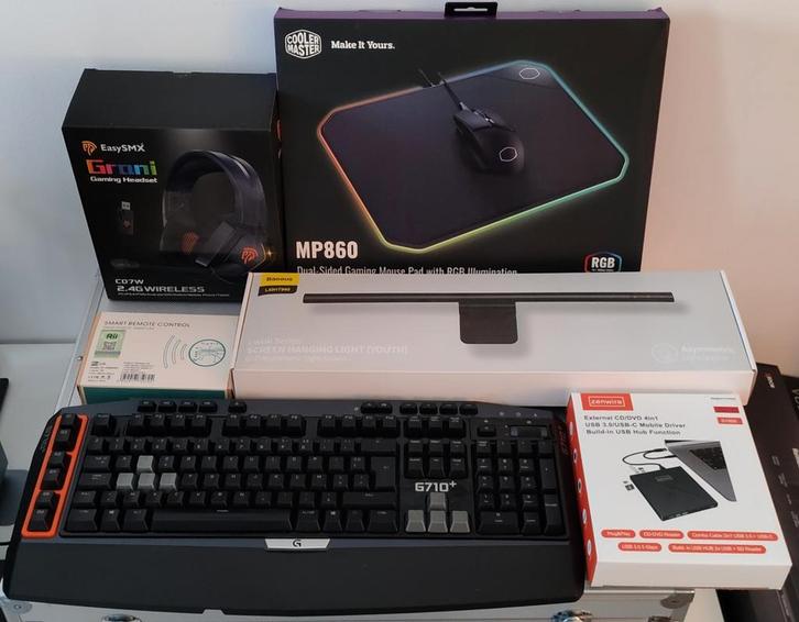 Allerhande randapparatuur : nieuwstaat / ongebruikt voor PC., Computers en Software, Overige Computers en Software, Zo goed als nieuw