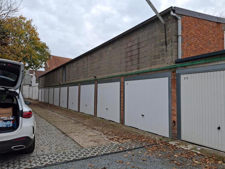 Garagebox te huur roomstraat Lokeren., Immo, Garages & Places de parking, Province de Flandre-Orientale