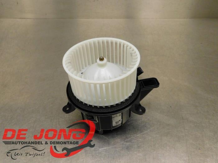 Moteur de ventilation chauffage d'un Volkswagen Multivan T7, Autos : Pièces & Accessoires, Autres pièces automobiles, Volkswagen