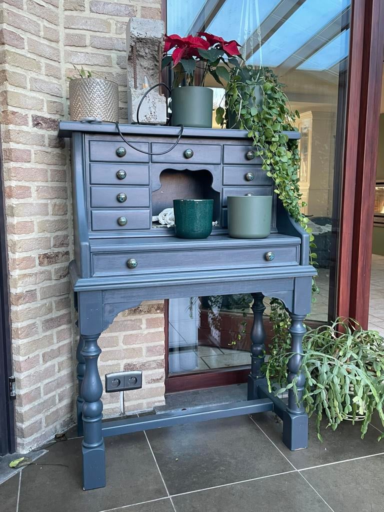 Mooi kastje, Enlèvement