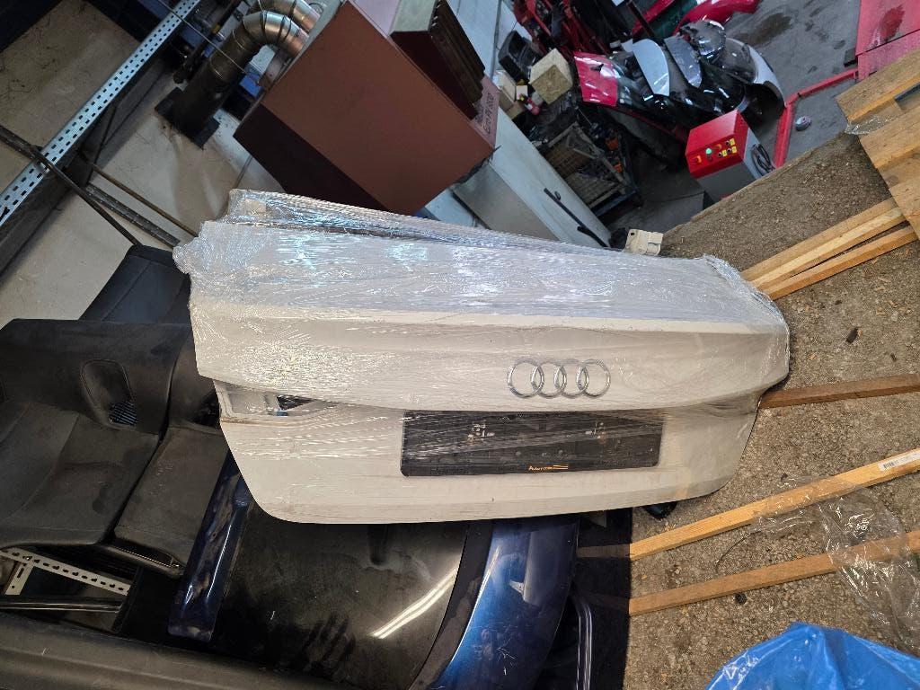 Haillon Coffre arriere Audi A3 8Y, Enlèvement, Neuf, Audi, Haillon arrière