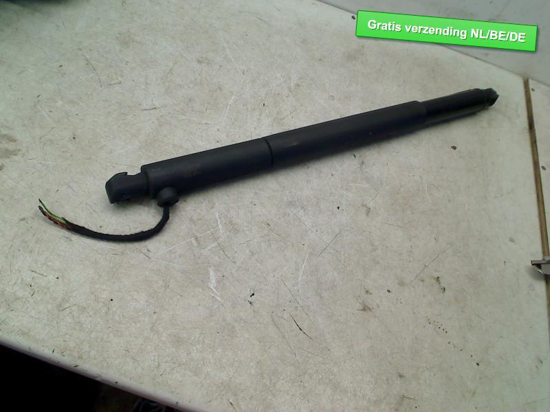 ELEKTRISCHE ACHTERKLEP OPENER LINKS BMW X6 (E71 / E72), Gebruikt, Dhr. R. de Gouw, Info@123Parts.nl, De Bloemendaal 21 21
5221 EB  'S HERTOGENBOSCH, NL