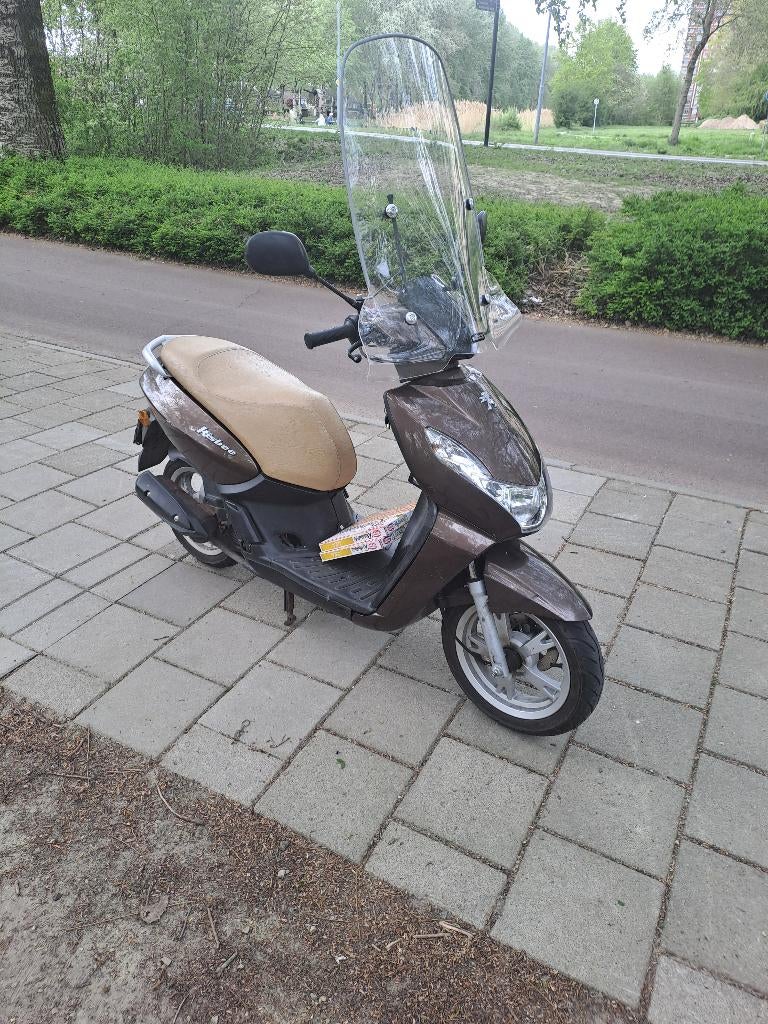 Peugeot kisbee a klasse 45kmu, Fietsen en Brommers, Brommers | Peugeot, Gebruikt, Overige modellen, Klasse A (25 km/u), Ophalen