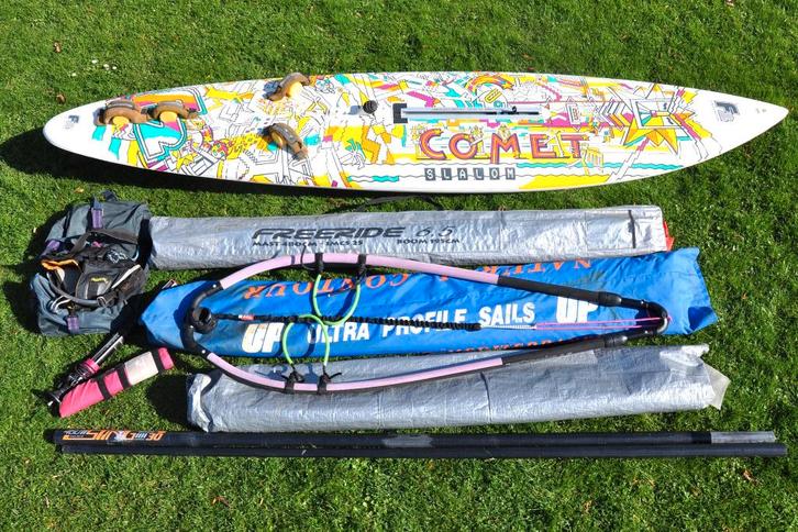 F2 Comet Slalom (149L) complete set, Watersport en Boten, Windsurfen, Gebruikt, Complete set, 300 cm of meer, Met vin(nen), Met draagtas