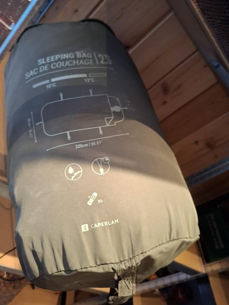 2x slaapzakken caperlan te koop karper kamperen, Ophalen
