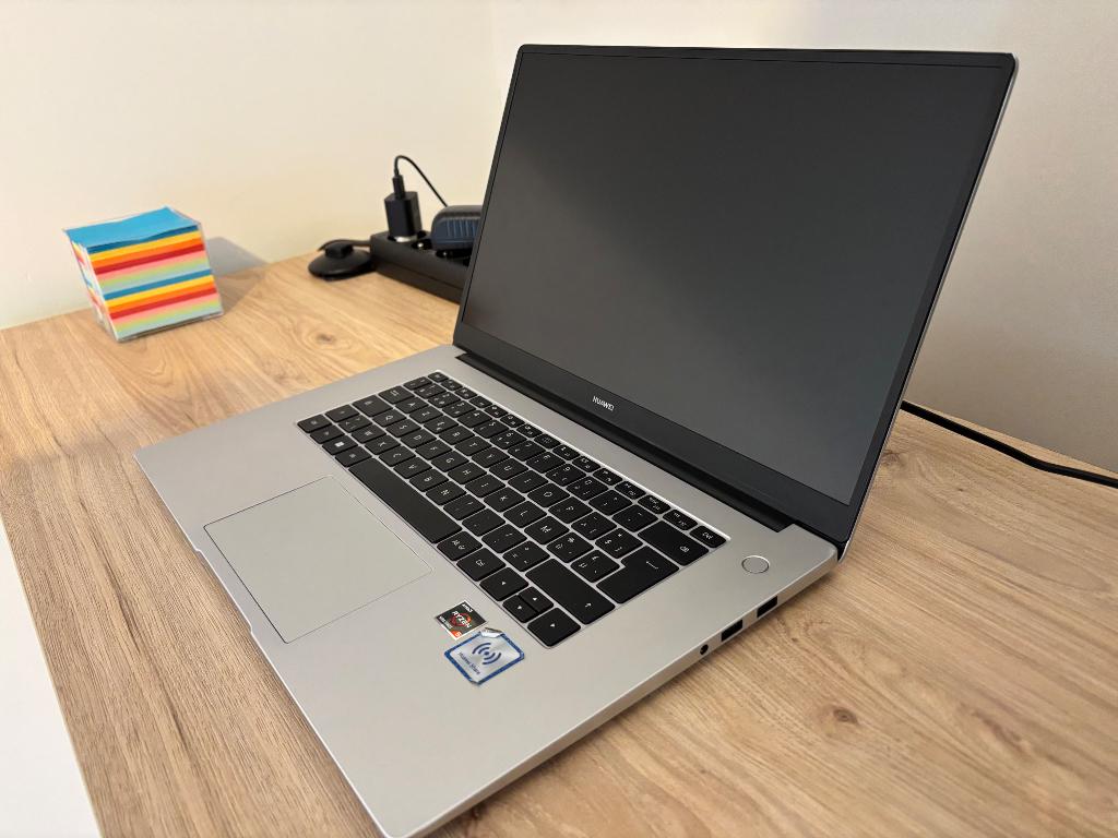 Huawei D15, Informatique & Logiciels, Ordinateurs portables Windows, AMD Ryzen 5 5500U, 8 GB, 4 Ghz ou plus, Enlèvement