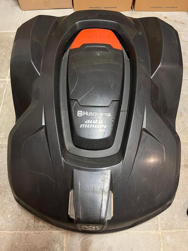 Husqvarna 420, Jardin & Terrasse, Tondeuses robotisées, Utilisé, Avec capteur de pluie, Contrôlable via l'application, Enlèvement